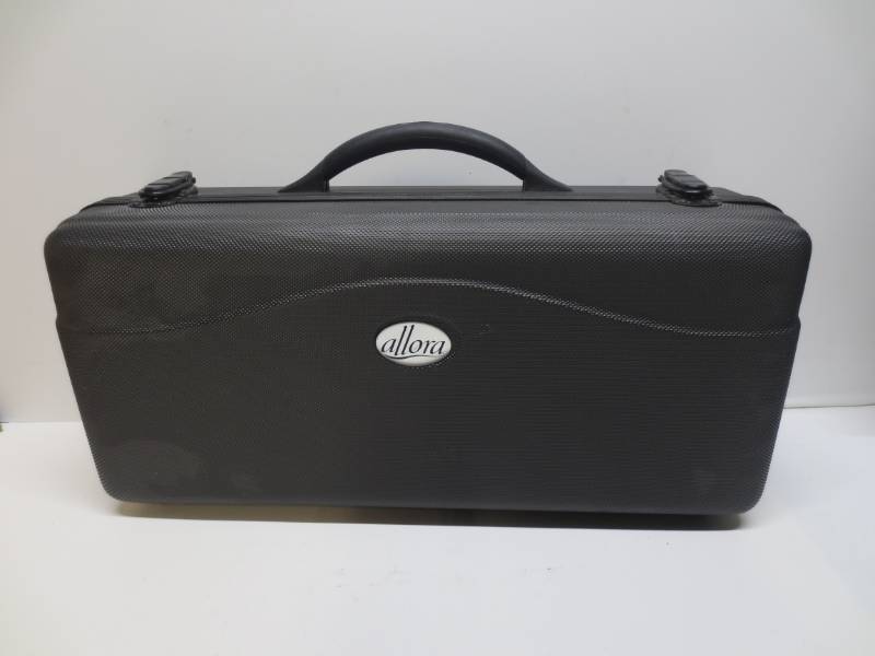 lot 1084 image: Allora trumpet case