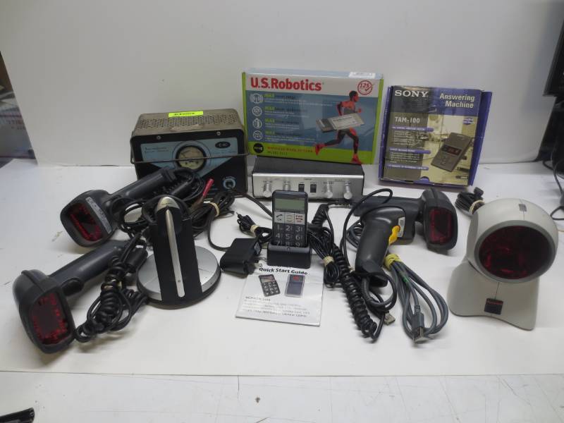 lot 1172 image: Lot of misc electronics