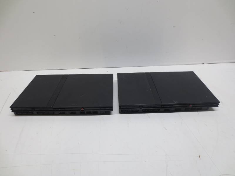 lot 1189 image: Lot of 2 ps2 slim consoles
