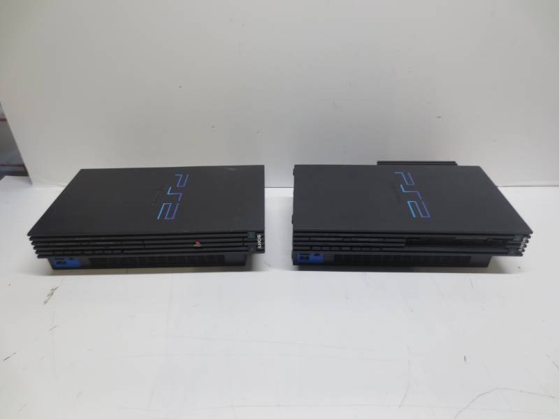 lot 1191 image: Lot of 2 ps2 consoles