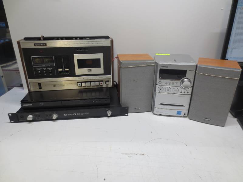 lot 1199 image: Lot of misc electronics