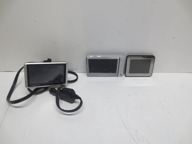 lot 1251 image: Lot of misc electronics
