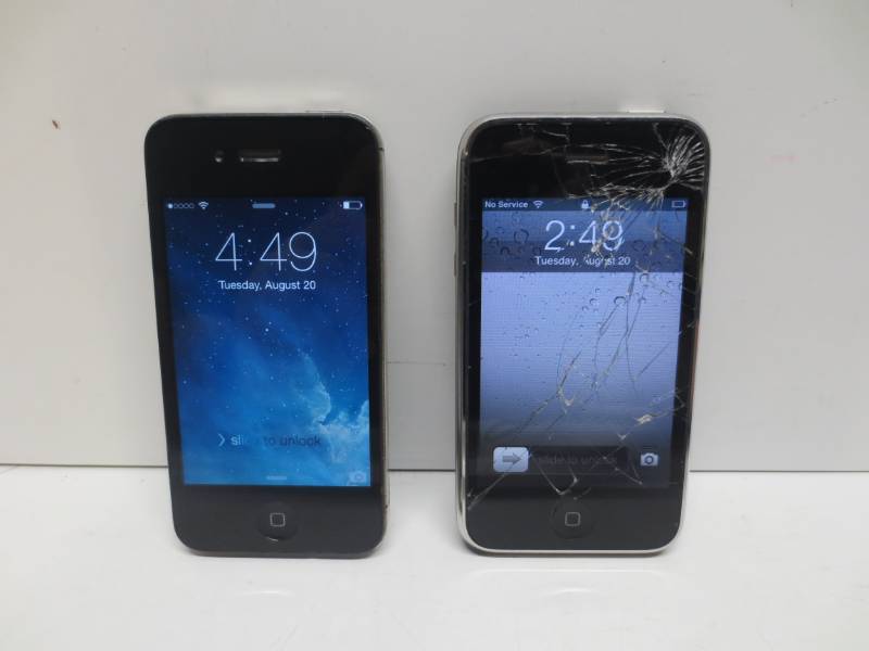 lot 1269 image: Lot of 2 iphones 6gb