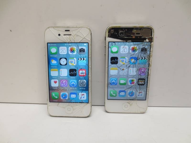 lot 1270 image: Lot of 2 iphones 12gb