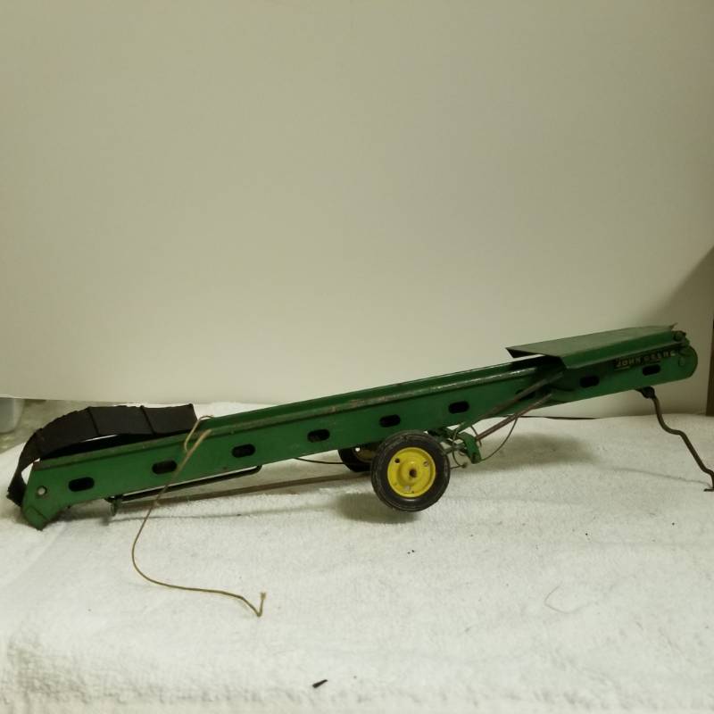lot 3217 image: John Deere Elevator, used, See Pix