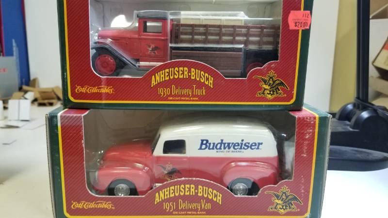 lot 3261 image: 2 ERTL Truck Banks  1930 Deliverey Truck  1951 Delivery Van, 125 scale, NIB