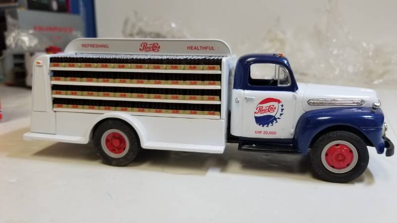 lot 3299 image: First Gear 1951 Ford F-6 Pepsi Truck, 134 scale,  new but not in box, See Pix