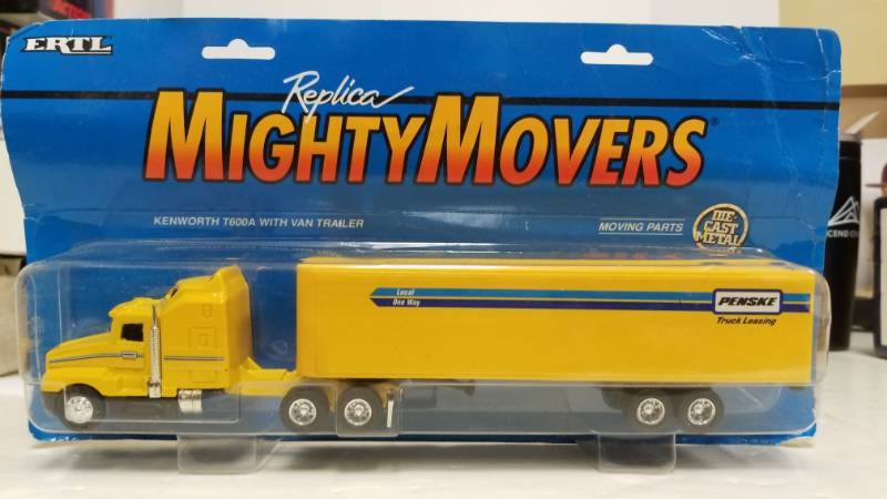 lot 1153 image: Ertl Mighty Movers Penske- Pennzoil Cab And Trailer Bulk Lot Of 2