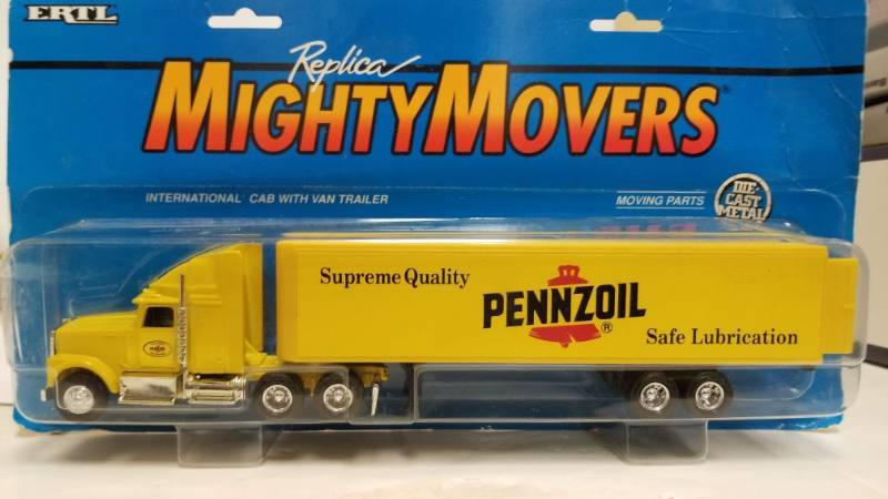 lot 1156 image: Ertl Replica Mighty Mover Pennzoil Tractor Trailer Truck 164