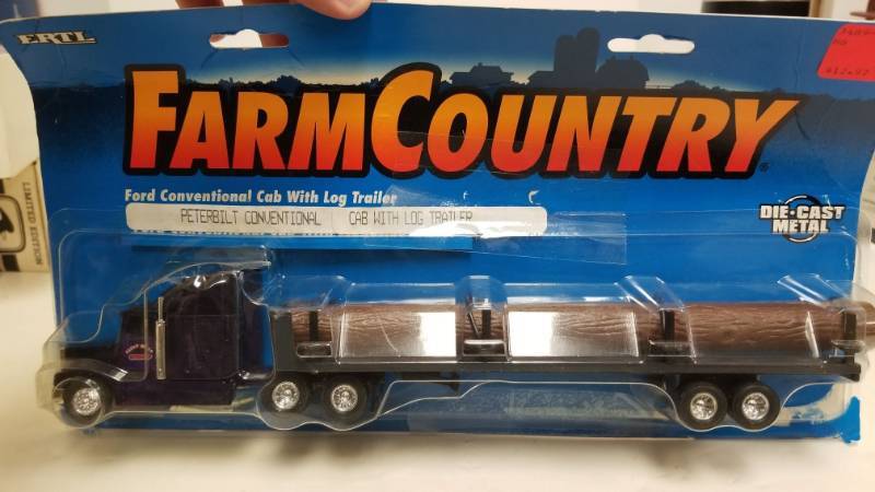 1/64 Ertl Farm Country Mail Box 