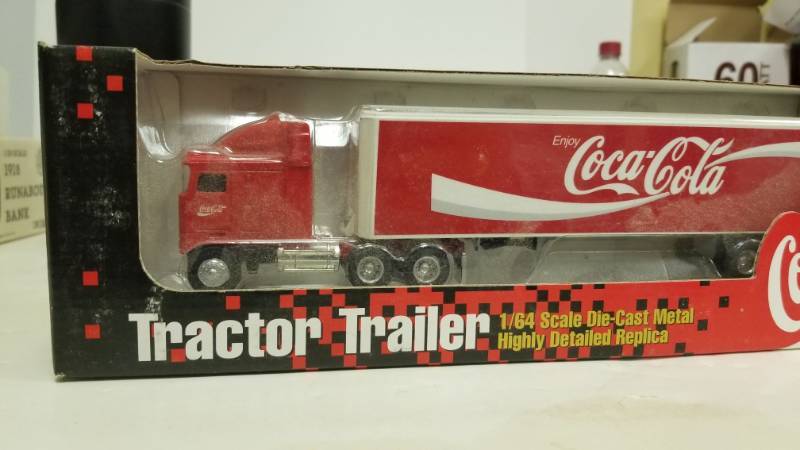 lot 1195 image: Ertl-coca-cola Tractor Trailer-164