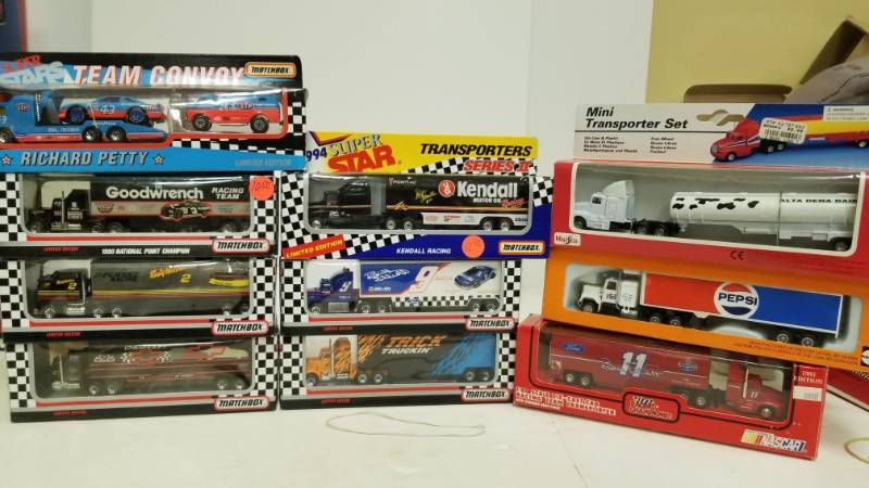 lot 1276 image: various matchbox  maisto Transporters