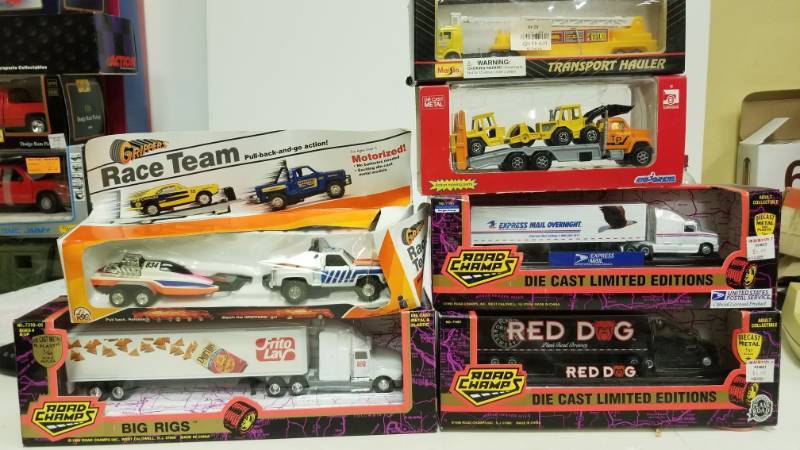 lot 1278 image: mixed die cast trucks
