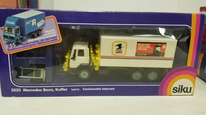 lot 1301 image: Siku 2523 Mercedes Benz, Koffer Cargo Truck - Us Mail - W. Germany - 155