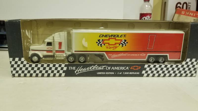 lot 1306 image: 1994 Ertl Co. T097 Chevrolet Racing Transporter  heartbeat Of America