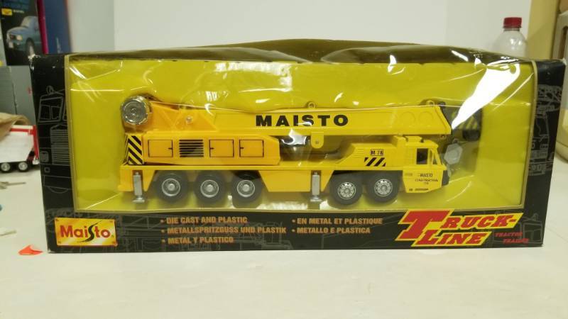 lot 1318 image: Maisto Super Haulers By Mighty Motors Auto Transport Truck 143 Nosmib