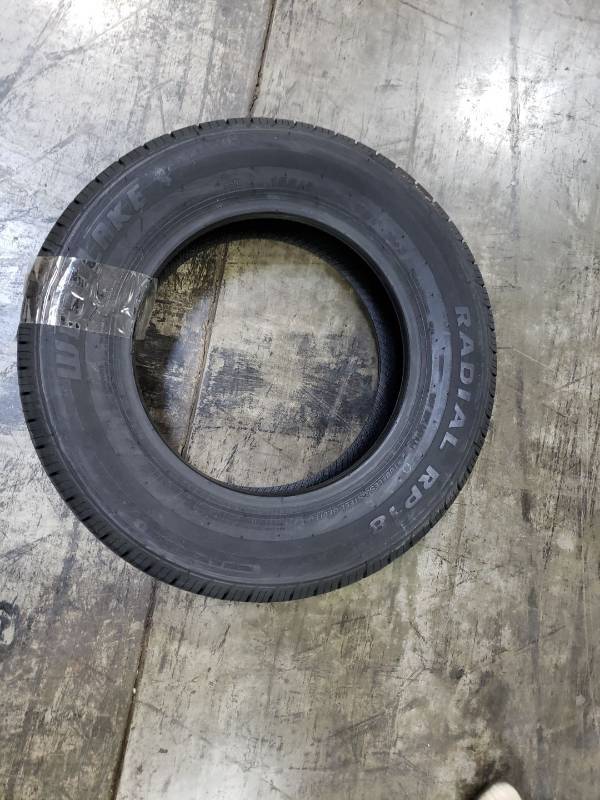 lot 3099 image: Radial RP 18 tire
