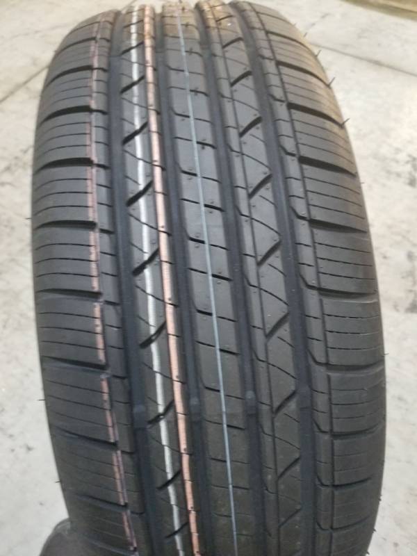 lot 3121 image: Milestar Sport Tire MS 932 Size 2155517