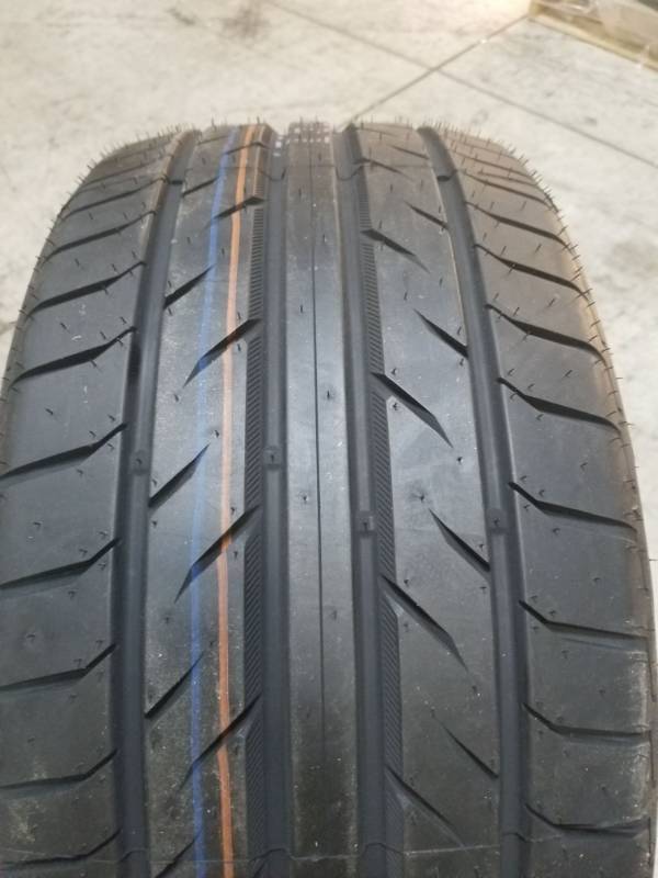 lot 3122 image: ATR Sport by Achilles Tire Size 25535ZR19 96W