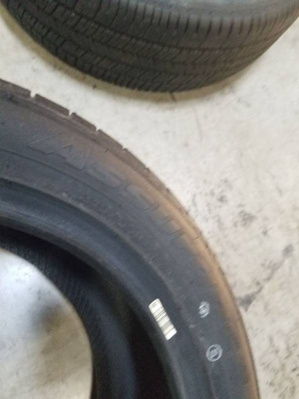 lot 3123 image: Goodyear Assurance Size 21555R17