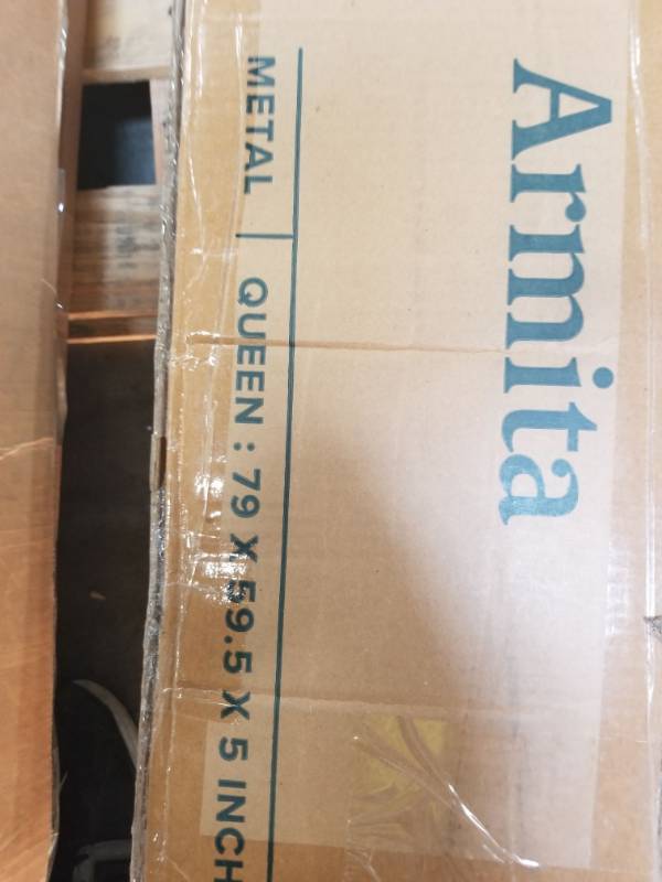 lot 3128 image: Zinus 5 Inch Low Profile Smart Box Spring, Queen