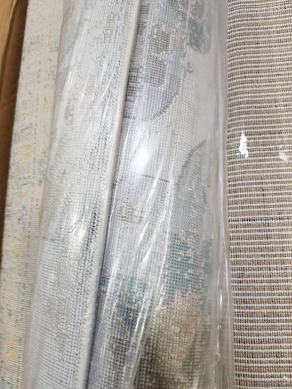 lot 3159 image: Persian Area Rugs 4620 Cream 8 x 11 Area Rugs