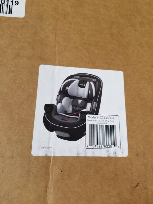 lot 3196 image: Safety 1st Grow And Go 3-in-1 Convertible Car Seat, Carbon Ink