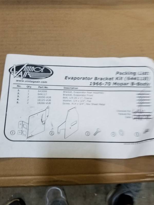 lot 3225 image: Vintage Air Parts For Moper 1966 To 1970