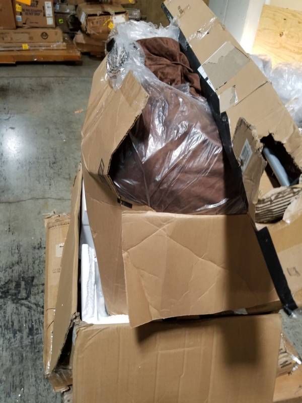 lot 3250 image: A Lot Of Assorted Items May Have Missing Parts Or Broken Please Preview