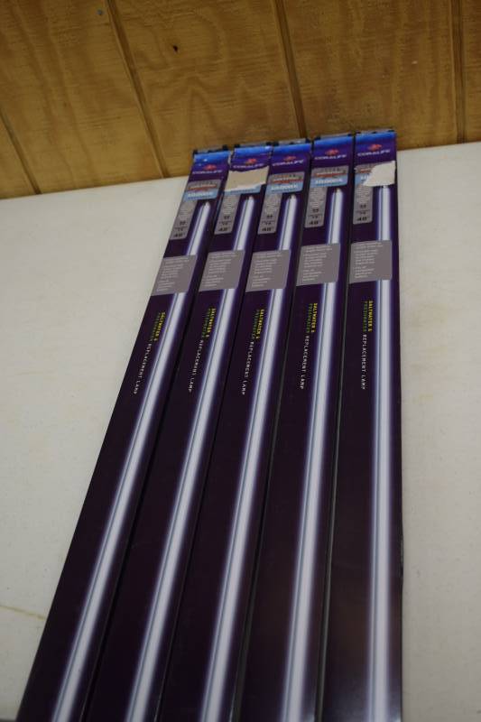 lot 33 image: 5 Coralife High Output Aquarium Lamps