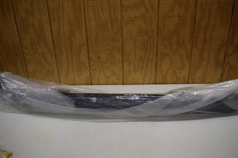 lot 35 image: Lund Interceptor Smoke Hood Shield for 2010-2018 Dodge 2500 or 3500