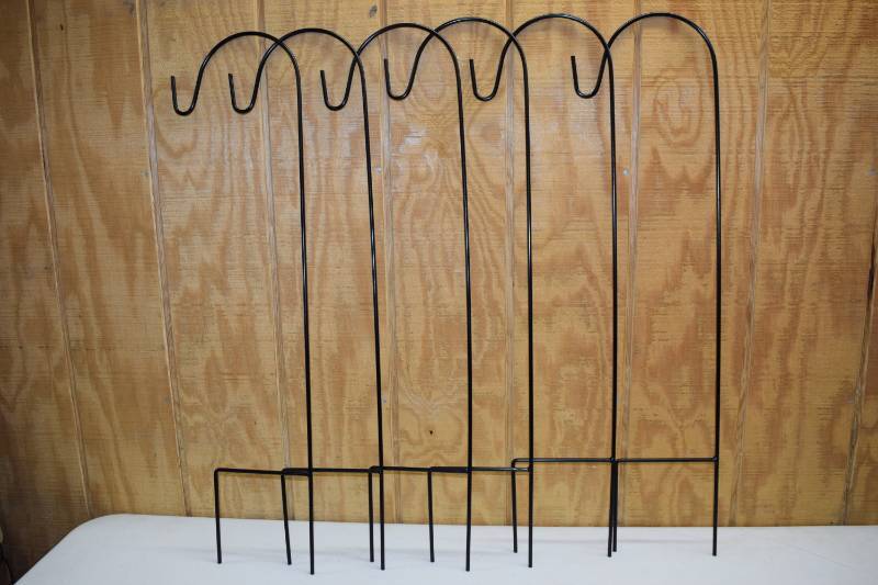 lot 43 image: 6 Ashman Shepherd Hooks