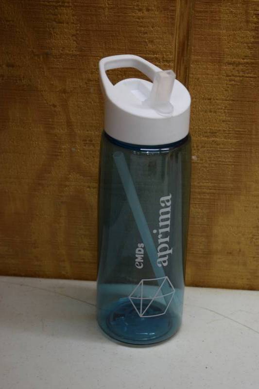 lot 72 image: 20 Water Bottles with Straws