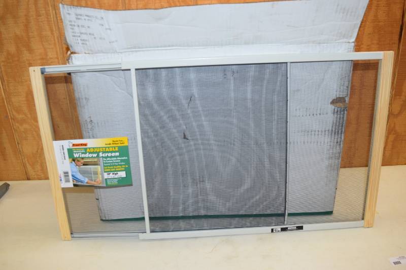 lot 74 image: 12 Frost King Adjustable Window Screens