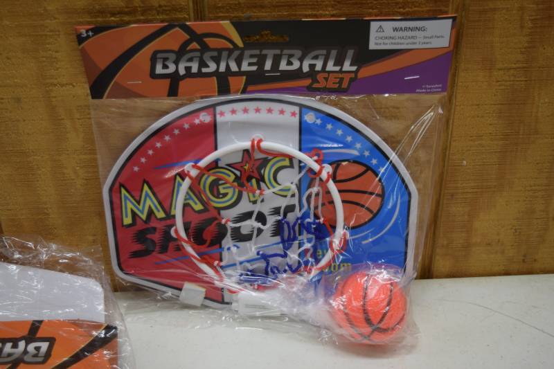 lot 105 image: 6 Basketball Sets