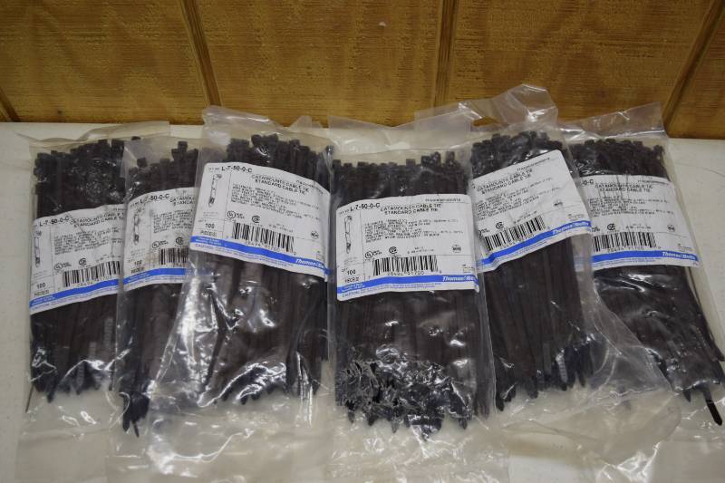lot 153 image: 600 Catamount Cable Ties