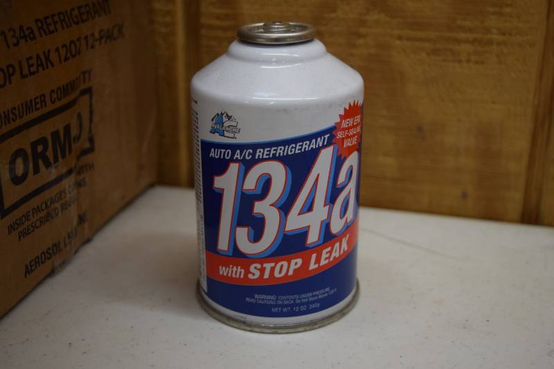 lot 205 image: 12 Cans 134a AC Refrigerant with Stop Leak