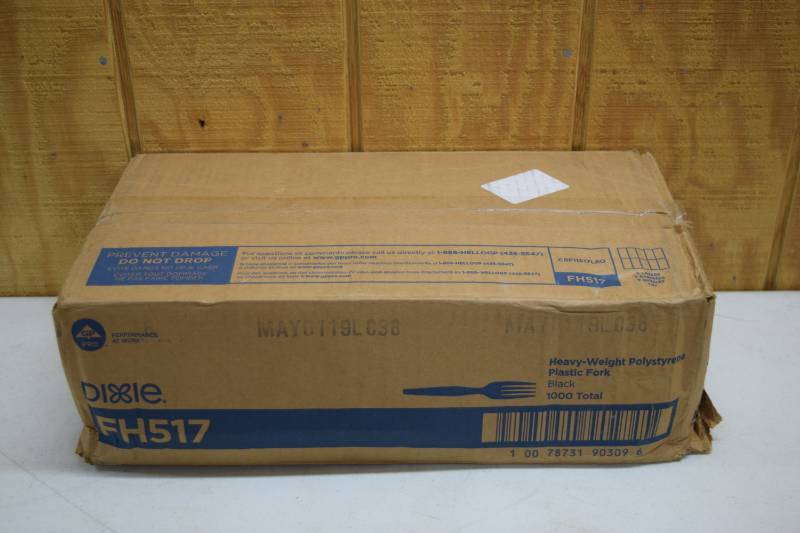 lot 212 image: 1000 Dixie Heavy Weight Polystyrene Plastic Forks