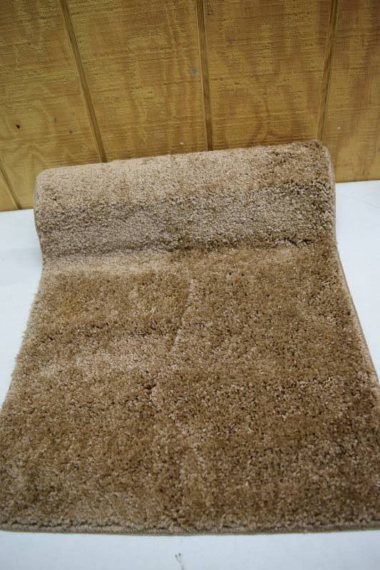 lot 225 image: Brown Bath Runner Rug