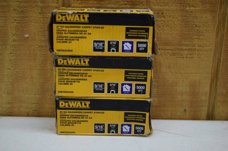 lot 241 image: 15000 Dewalt 20 ga Galvenized Carpet Staples