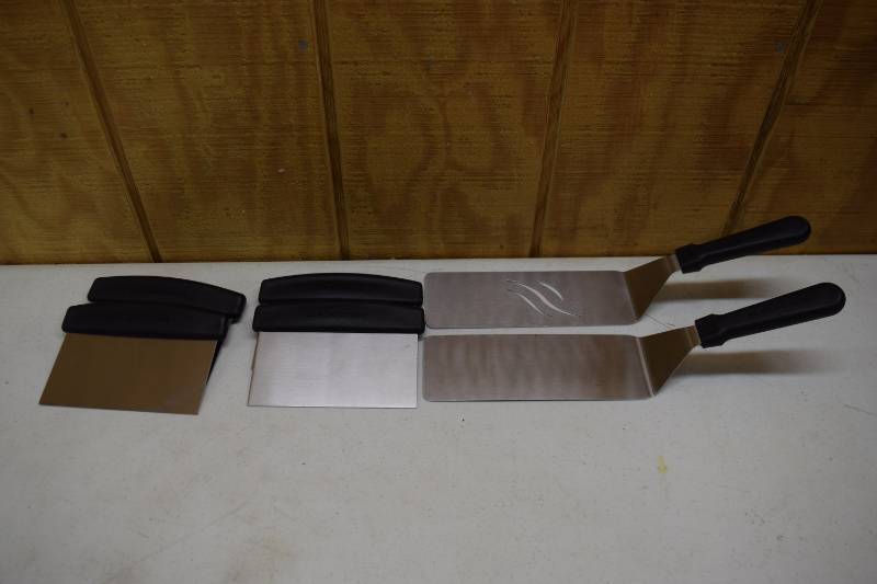 lot 245 image: Blackstone Kitchen Utensils
