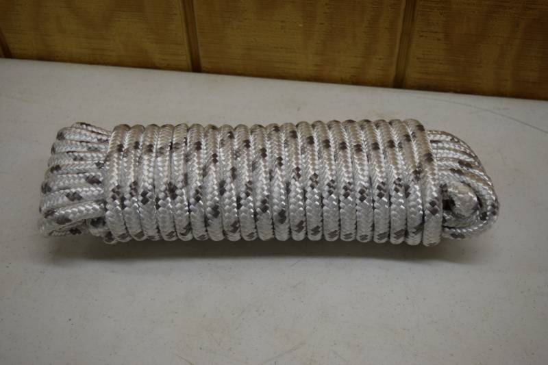 lot 268 image: Spool Nylon Rope Like Paracord