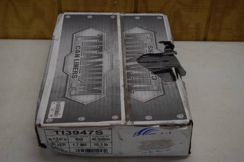 lot 319 image: 50 Titanium Trash Bags