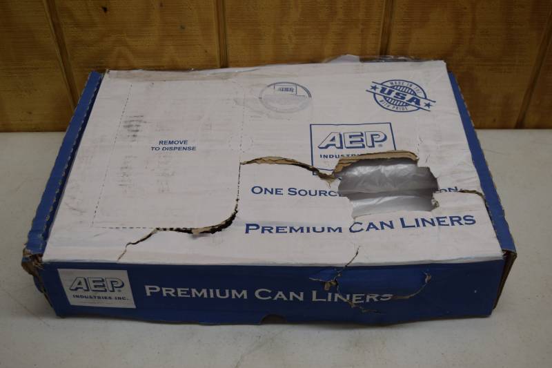 lot 316 image: 700 AEP Trash Bags