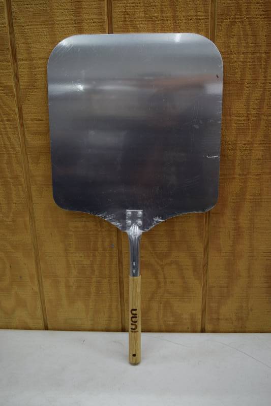 lot 390 image: Uuni Pizza Paddle