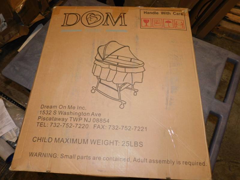 lot 8396 image: Dom Bassinet