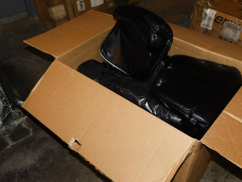 lot 8475 image: Office Chair open box inspect for parts and condition