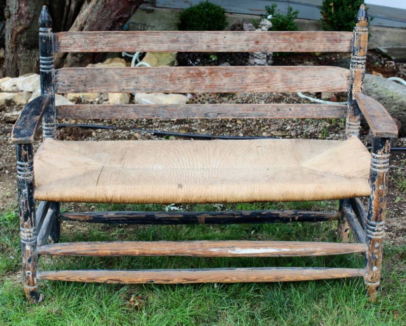 lot 5 image: Vintage Wood Bench with hand tied woven seat