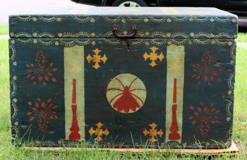 lot 6 image: Antique Handpainted TrunkChest Circa 1900s