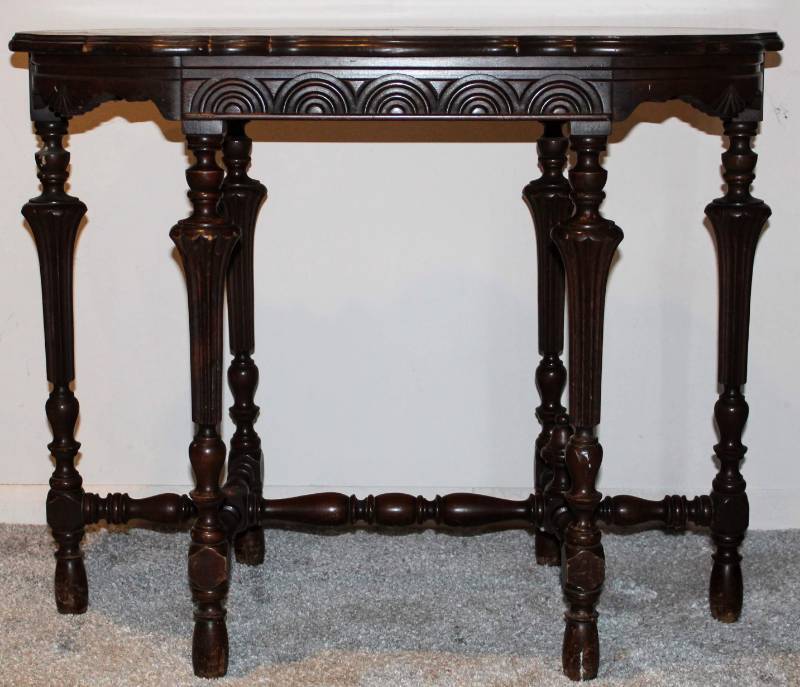lot 8 image: Decorative Wood Table - appears antique